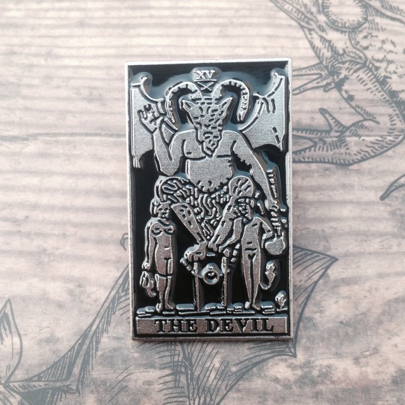 🦇 48HR SALE "The Devil" Tarot Card Enamel Pin - Picture 3 of 7